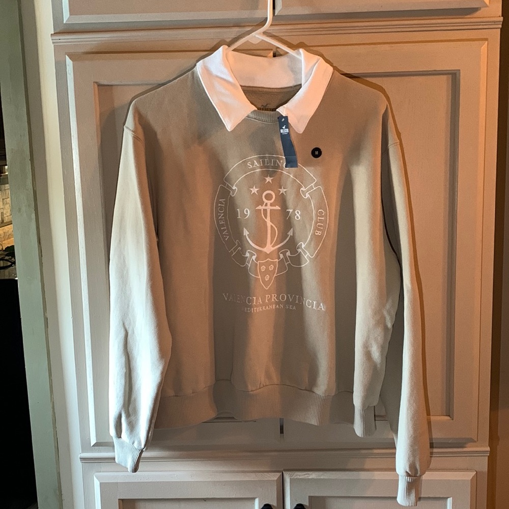 Hollister crew neck